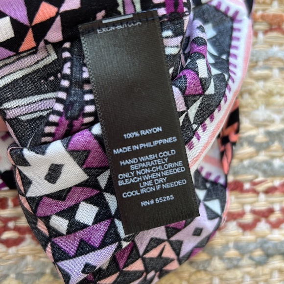 NWT - sexy and colorful little open-back crop top ~ Express size Medium - Picture 7 of 8